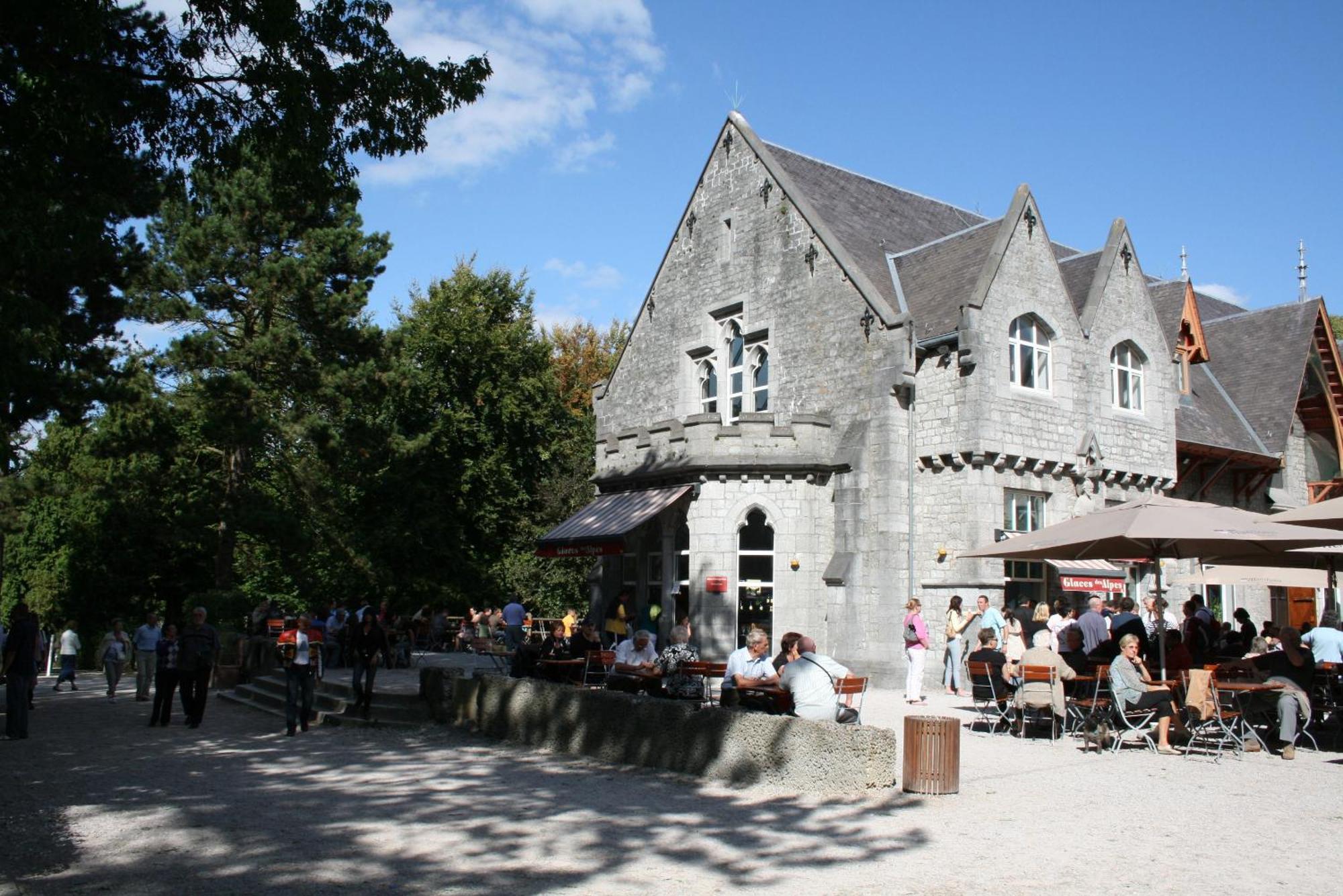 La Place Verte 3* Surice